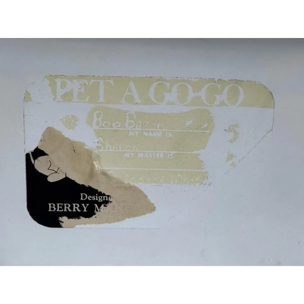 Vintage 1960's PET A‎ GO GO Dog Carrier Vented Hippie Dog BOHO White Vinyl